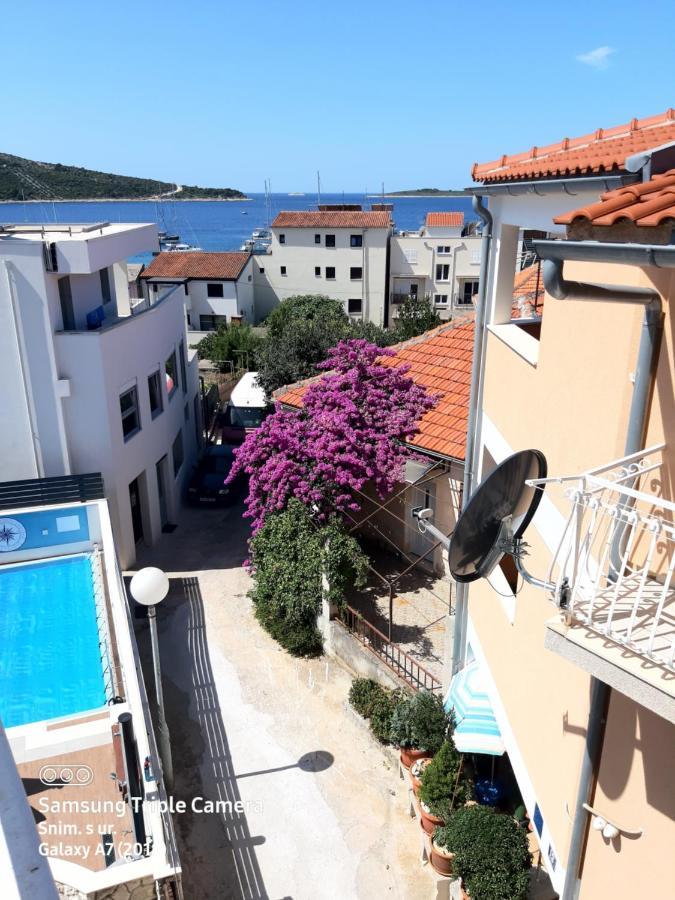 -Villa Sjor -Primosten-Apartmani- Has 2 Large Apartments And 2 Smaller Ones -Primosten Lokvice 6 מראה חיצוני תמונה