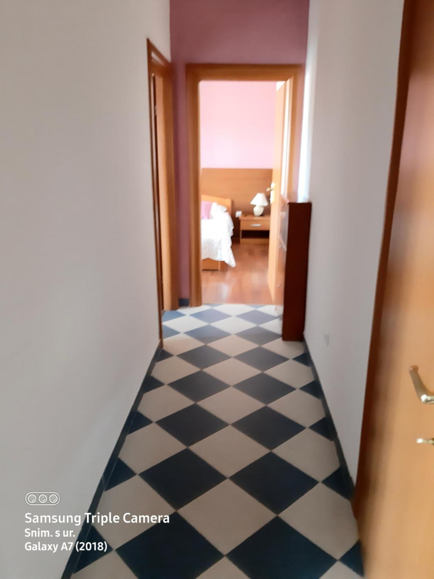 -Villa Sjor -Primosten-Apartmani- Has 2 Large Apartments And 2 Smaller Ones -Primosten Lokvice 6 מראה חיצוני תמונה