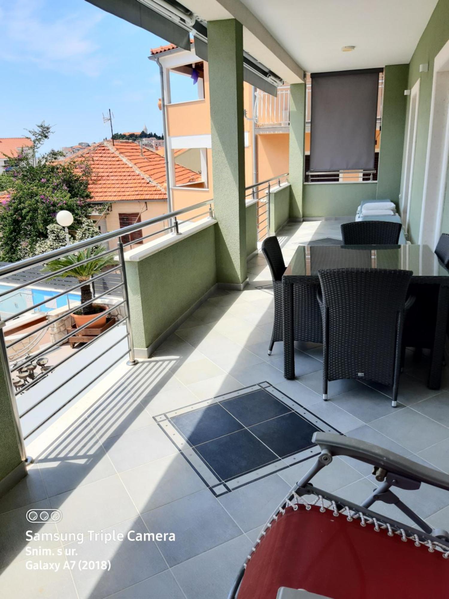 -Villa Sjor -Primosten-Apartmani- Has 2 Large Apartments And 2 Smaller Ones -Primosten Lokvice 6 מראה חיצוני תמונה
